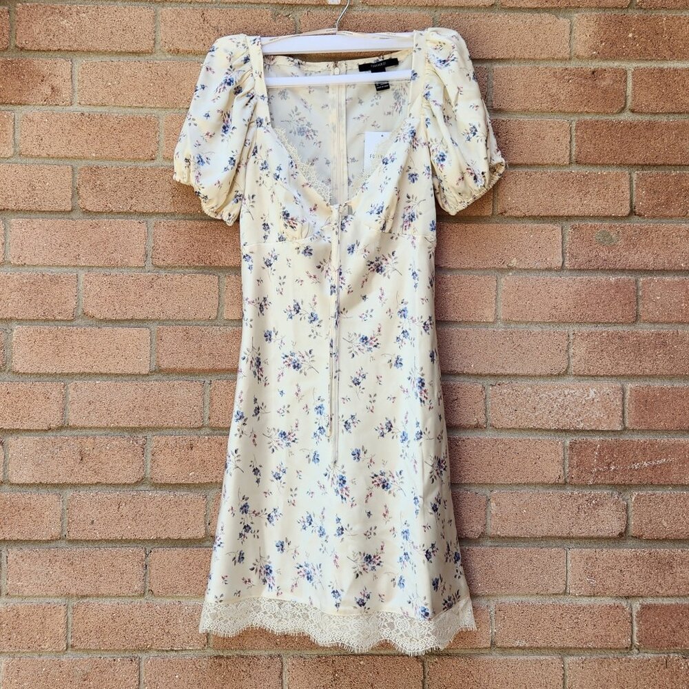 Forever 21 Dress Women's Size Small Cream White Floral Lace Trim
